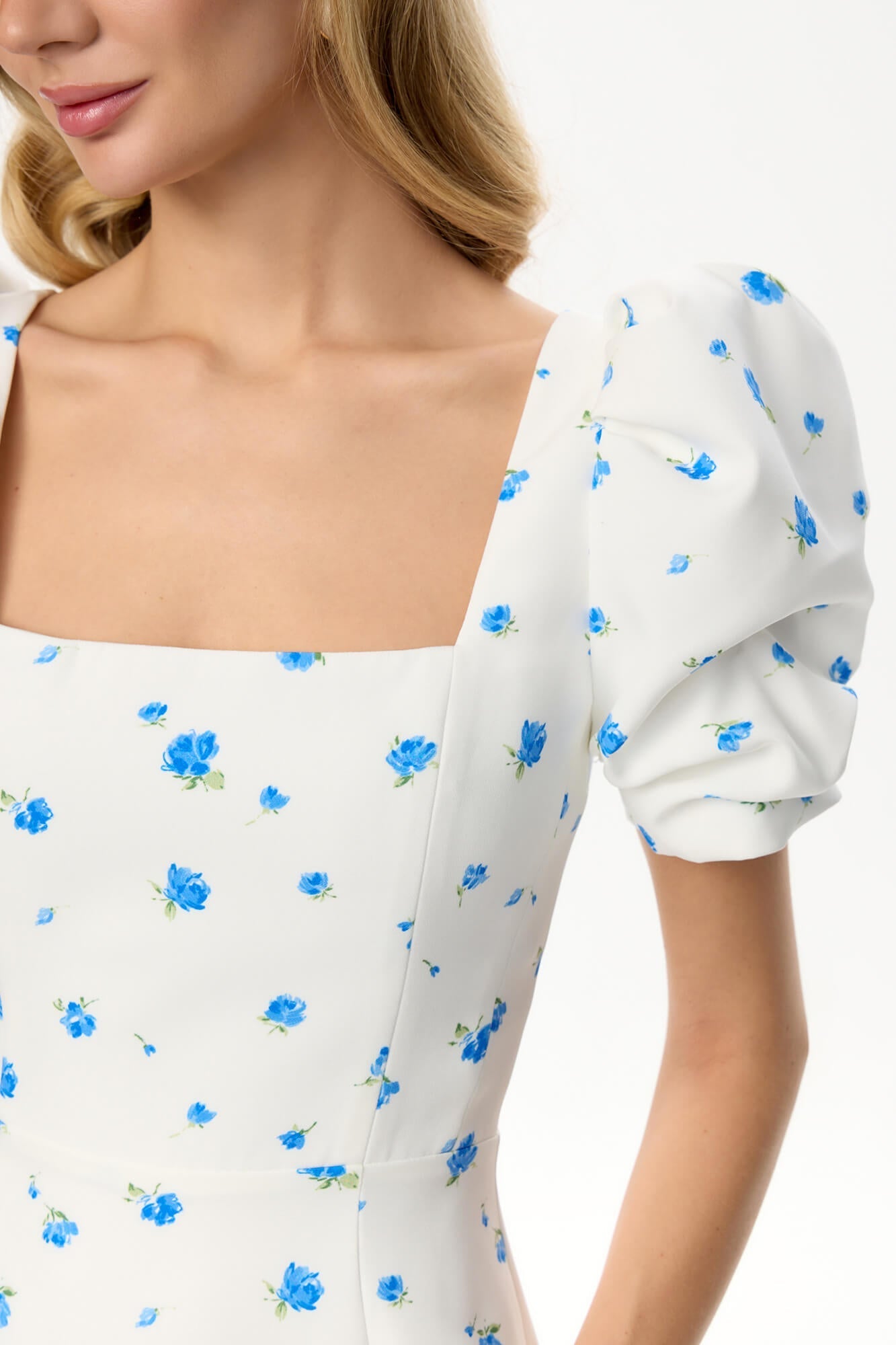 Melivya™ Godet Silhouette Square Neck