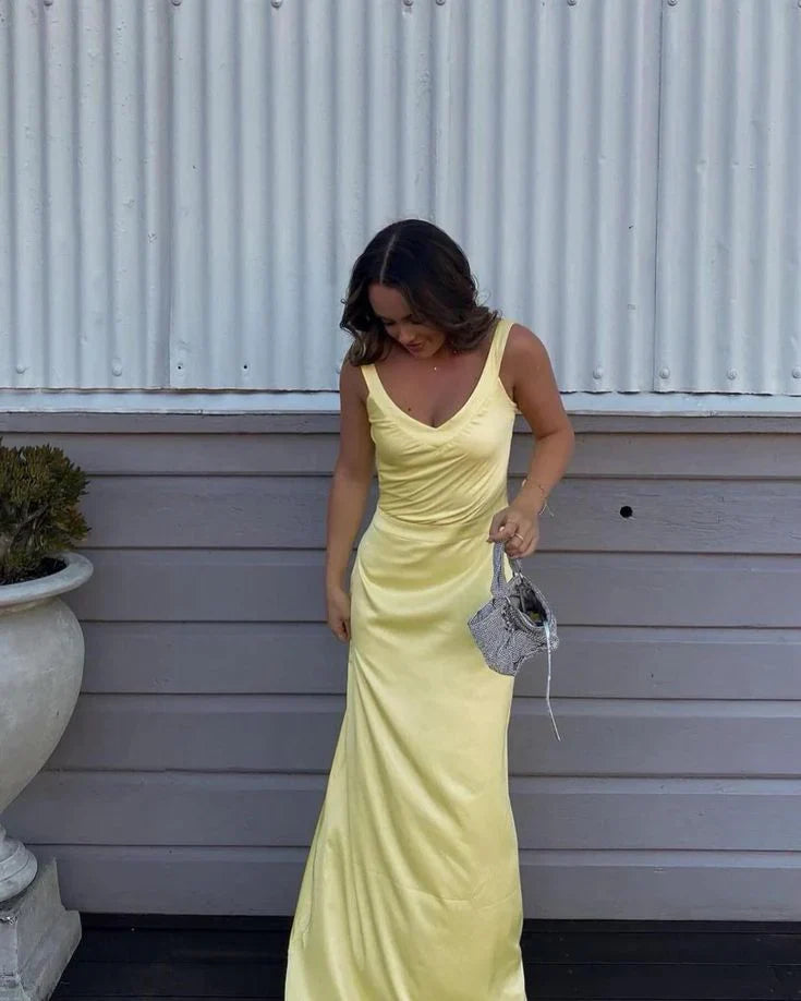 Melivya™  Yellow Backless Dress