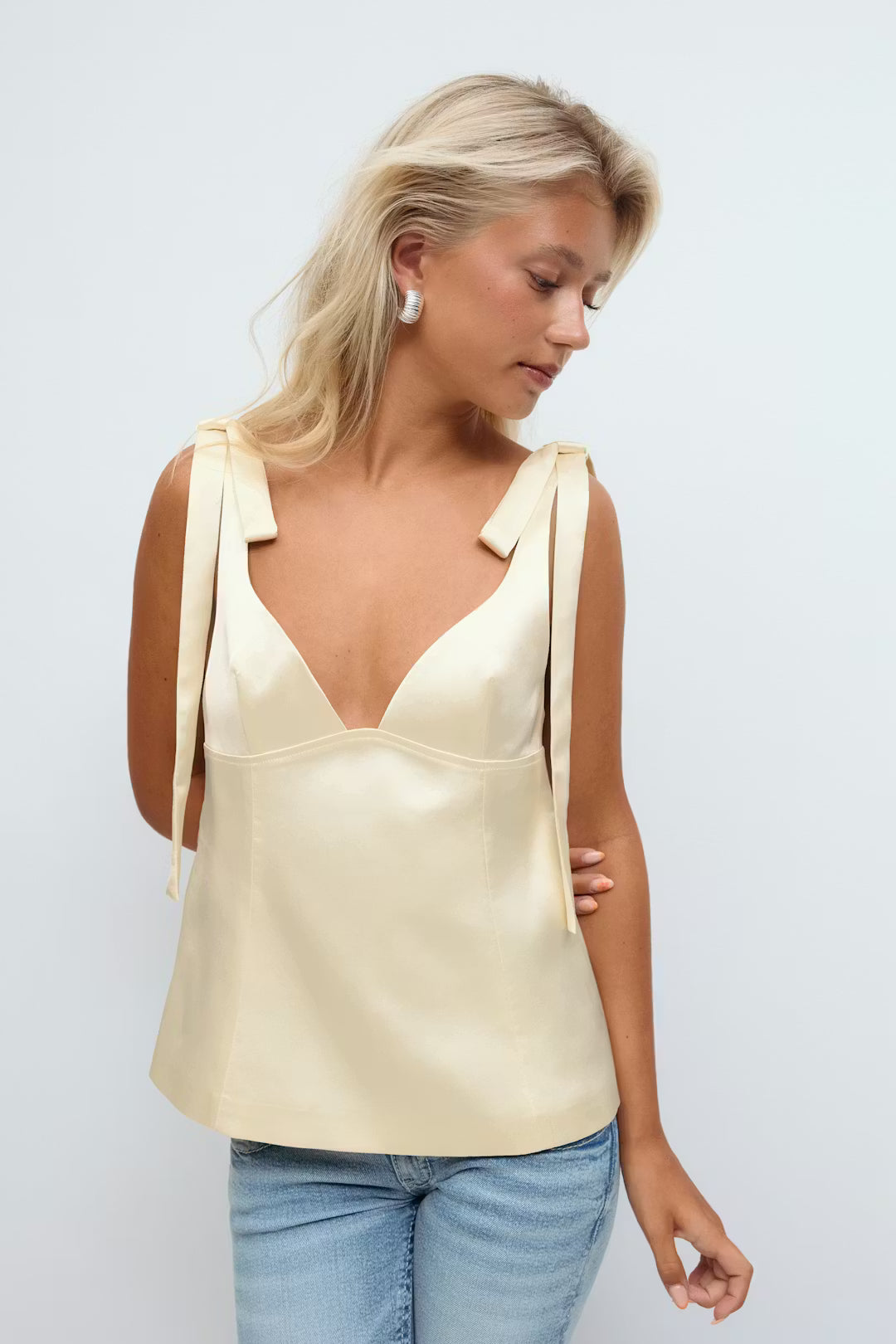 Melivya™ Ivory Bowlight Satin Top