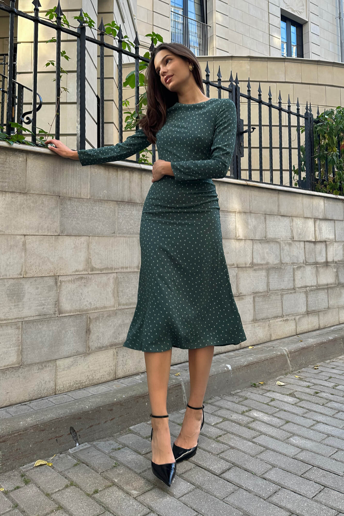 Melivya™ Godet Silhouette Long Sleeve Midi Dress